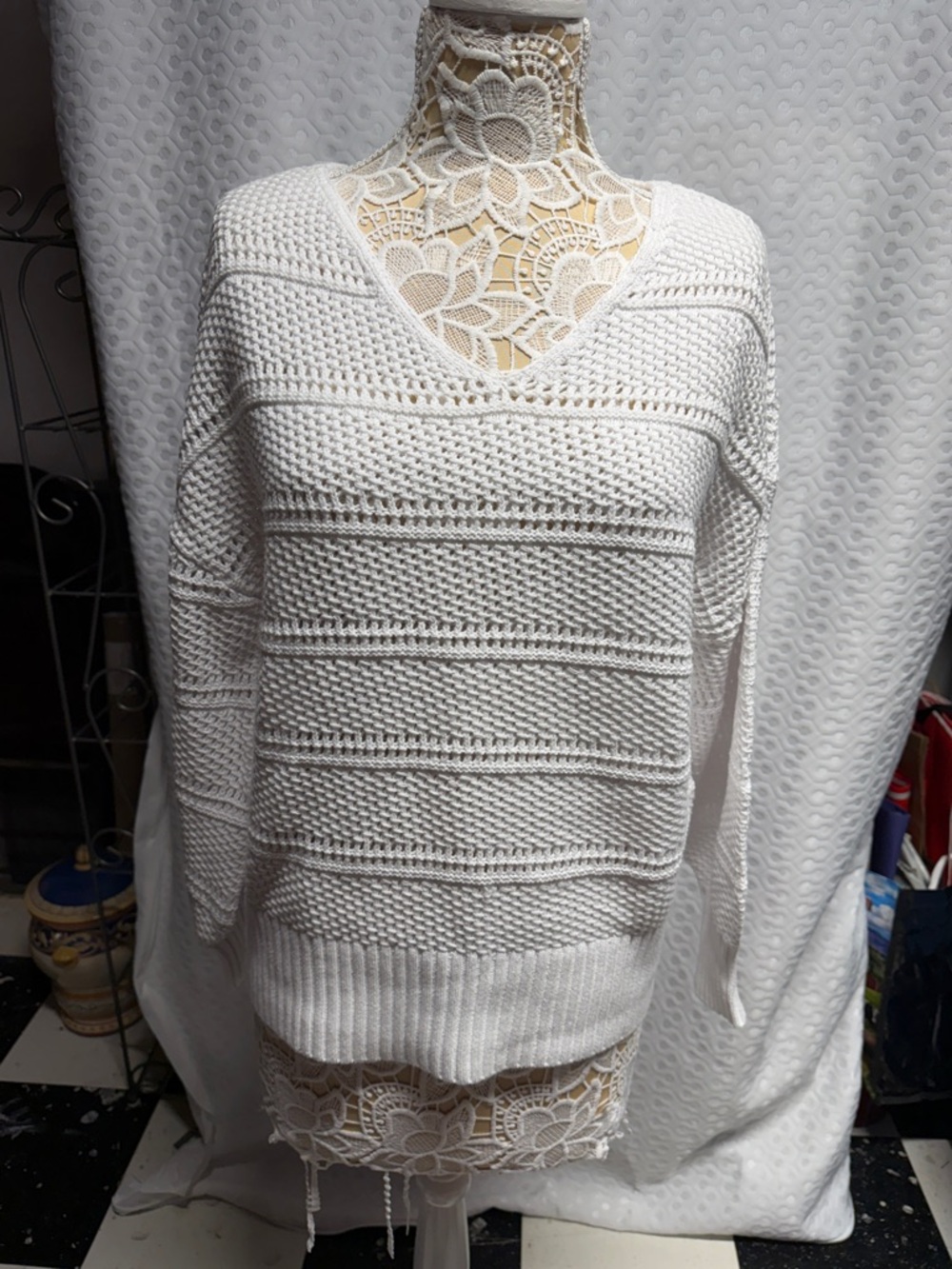 Tommy Bahama v neck white, light sweater with tags size LG